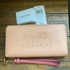 New w/tags Coach accordion wristlet wallet